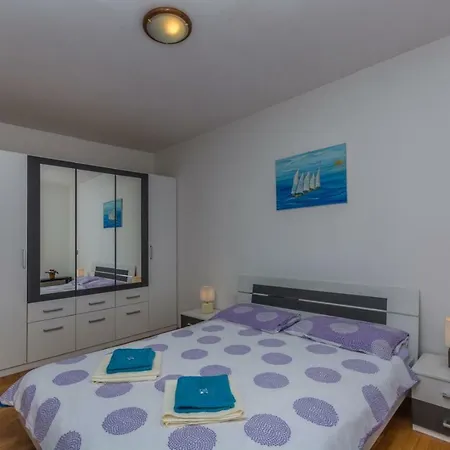 Apartments Radmila Porec Exterior photo
